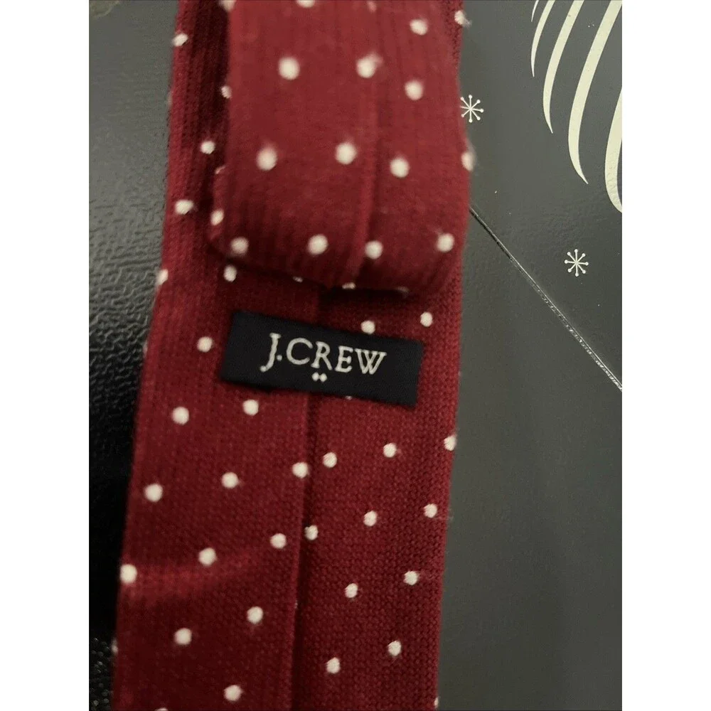 J. Crew Wool Necktie Slim 81% Wool 19% Silk Red Polka dot Blended 2.5 Wide X 55”